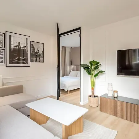 Appartement Luxurious 3 Min Walk From Eiffel Tower à Paris Extérieur photo